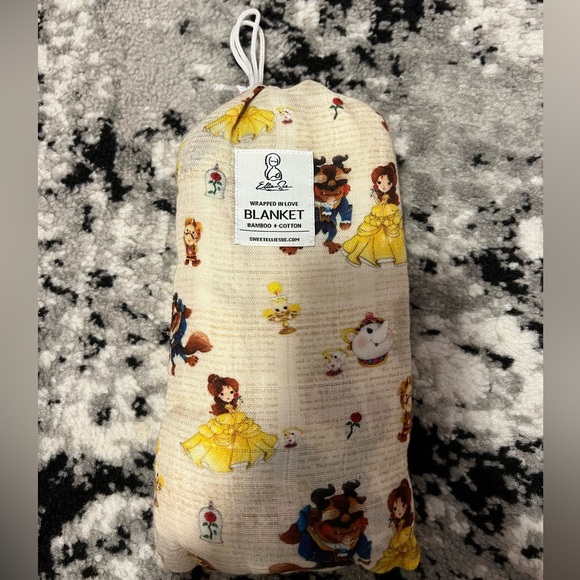 Beauty and the Beast Muslin Swaddle - never used! - Picture 1 of 2